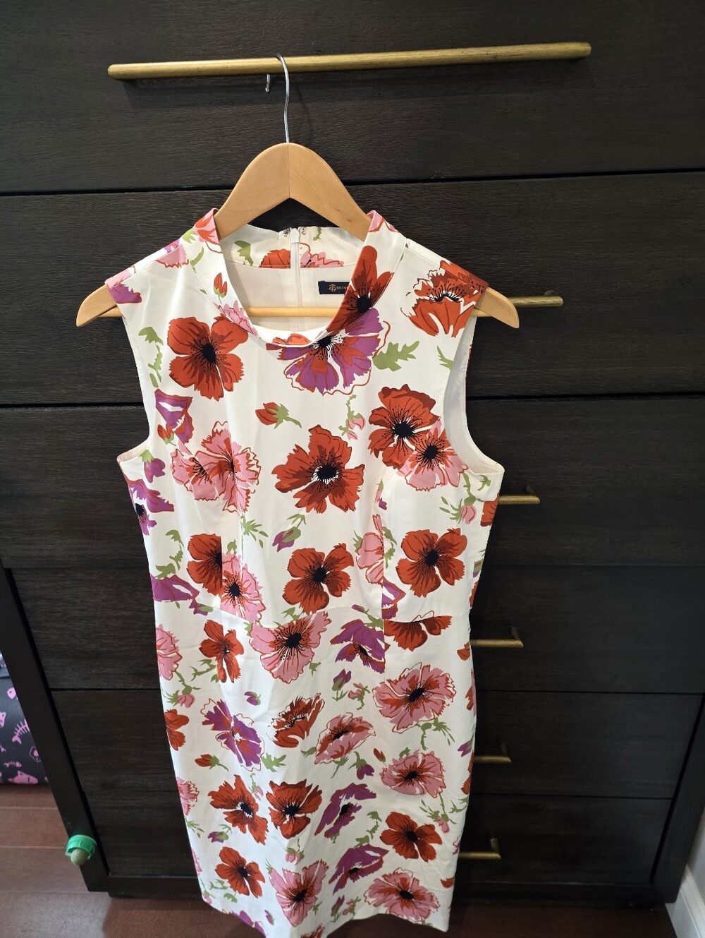 Sleeveless Floral Shift Dress in White with Red & Pink Blooms